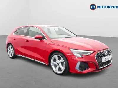 Begagnad Audi A3 S-Line 2021 Röd Sedan