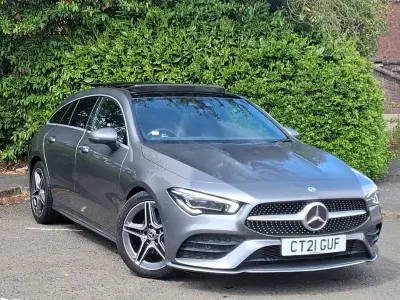 Usado Mercedes CLA180 AMG Line Premium Plus 134 HP (98 kW) 2021 Cinzento Sedan