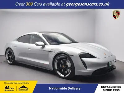 Usado Porsche Taycan 350 kW (476 CV) 2022 Plateado Berlina