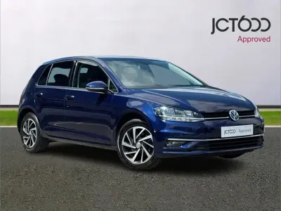 Used VW Golf VII Match 147 HP (108 kW) 2019 Blue Hatchback