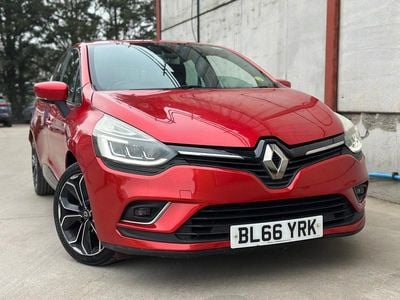 Used Renault Clio IV Dynamique 2016 Red Hatchback