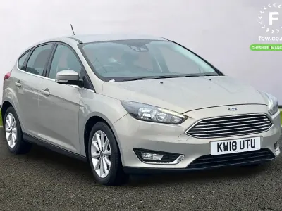 Used Ford Focus Titanium 125 HP (91 kW) 2017 Silver Hatchback