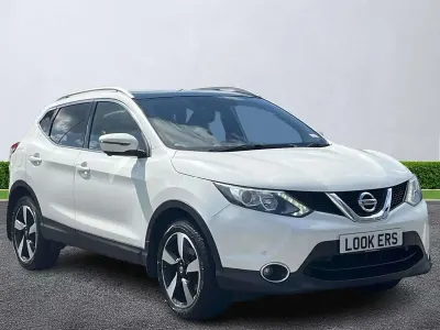 Used Nissan Qashqai N-Vision 2017 White SUV