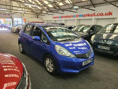 Used Honda Jazz ES 99 HP (72 kW) 2013 Blue Hatchback