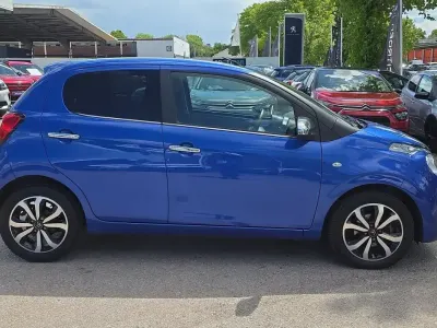 Begagnad Citroën C1 Shine 71 HK (52 kW) 2021 Blå Halvkombi