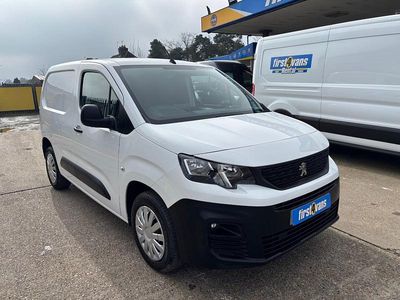 Used Peugeot Partner 131 HP (96 kW) 2021 White MPV