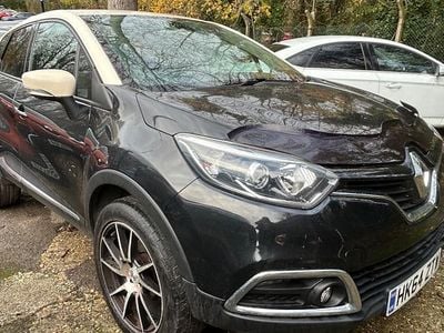 Black/cream Used 2015 Renault Captur Dynamique SUV | £5,595 (Fair price)