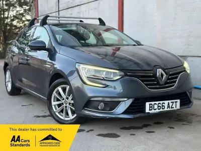 Used Renault Mégane IV Dynamique 130 HP (95 kW) 2017 Grey Hatchback