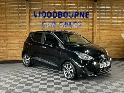 Begagnad Hyundai i10 Premium SE 87 HK (63 kW) 2018 Svart Halvkombi