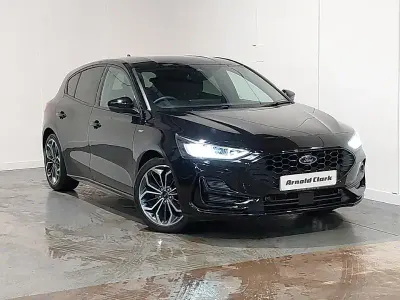 Używany Ford Focus ST-Line X 125 KM (91 kW) 2023 Czarny Hatchback