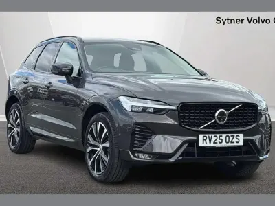 Usado Volvo XC60 Plus 247 HP (181 kW) 2025 Cinzento SUV