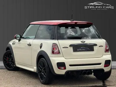 Used Mini John Cooper Works Hatch 211 HP (155 kW) 2011 White Hatchback