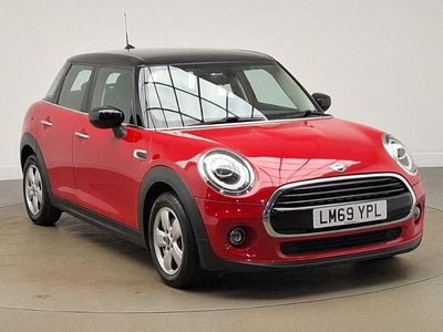 Used Mini Cooper Classic 136 HP (100 kW) 2019 Red Hatchback