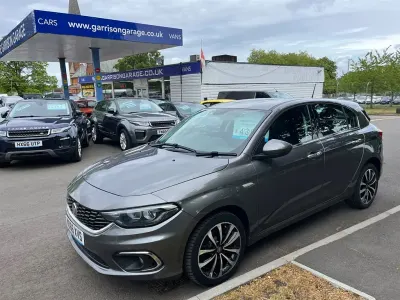 Used Fiat Tipo Lounge 95 HP (69 kW) 2017 Grey Hatchback