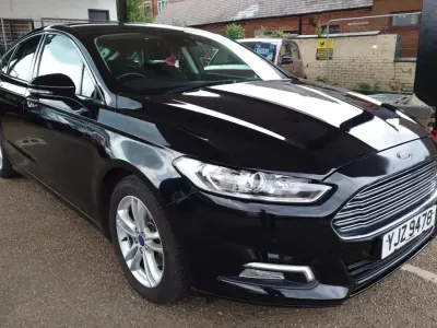 Begagnad Ford Mondeo Zetec 2016 Svart Halvkombi