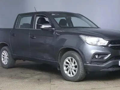 Usado SsangYong Musso 181 CV (133 kW) 2020 Gris Pickup/Camioneta