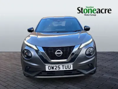 Używany Nissan Juke Tekna 114 KM (83 kW) 2025 Szary SUV