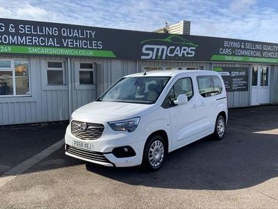 Used Vauxhall Combo S 100 HP (73 kW) 2018 White MPV