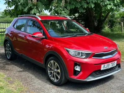 Used Kia Stonic 100 HP (73 kW) 2019 Red SUV