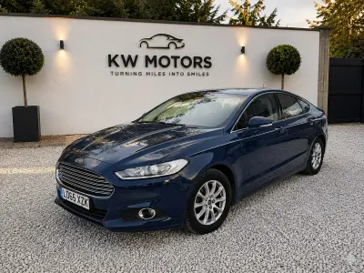 Used Ford Mondeo Zetec 150 HP (110 kW) 2015 Blue Hatchback