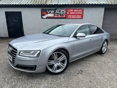 Usado Audi A8 Sport 258 HP (189 kW) 2015 Prateado Sedan