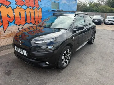 Used Citroën C4 Cactus Flair 100 HP (73 kW) 2018 Black Hatchback