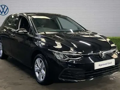 Begagnad VW Golf VIII 110 HK (80 kW) 2023