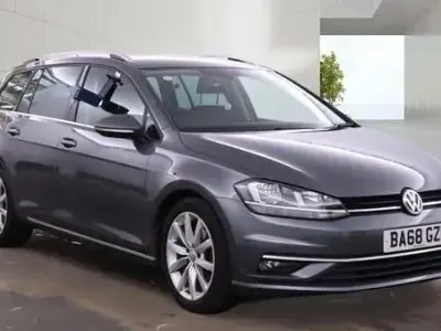 Begagnad VW Golf VII GT 150 HK (110 kW) 2019 Grå Kombi