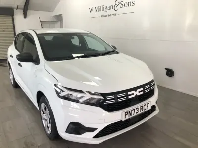 Used Dacia Sandero Essentiel 91 HP (66 kW) 2023 White Hatchback