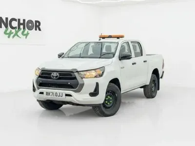 Used Toyota HiLux Active 150 HP (110 kW) 2021 White Pickup