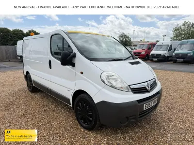 Used Vauxhall Vivaro 115 HP (84 kW) 2013 White MPV