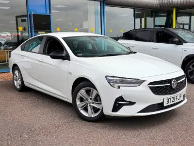 Used Vauxhall Insignia Sport 122 HP (89 kW) 2021 White Hatchback