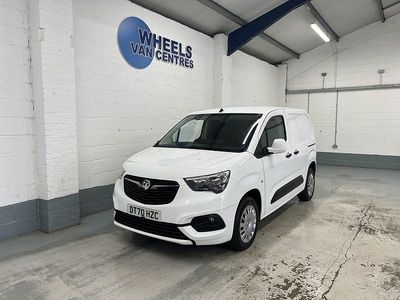 Used Vauxhall Combo Sportive 100 HP (73 kW) 2021 White MPV