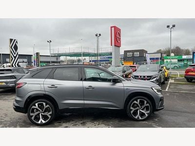 Used Renault Austral Iconic Esprit Alpine 200 HP (147 kW) 2024 Grey/black  SUV