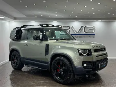 Used Land Rover Defender First Edition 250 HP (183 kW) 2021 Green SUV