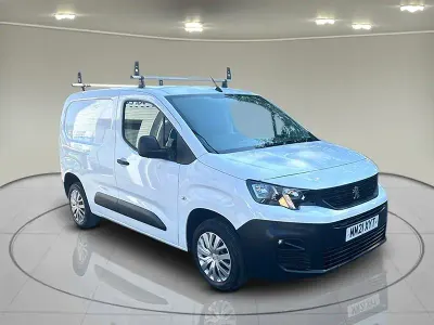Used Peugeot Partner 131 HP (96 kW) 2021 White MPV