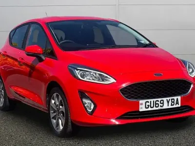 Usado Ford Fiesta Trend 86 HP (63 kW) 2019 Vermelho Citadino