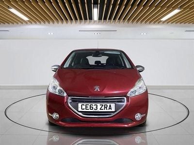 Used Peugeot 208 Allure 70 HP (51 kW) 2013 Red Hatchback