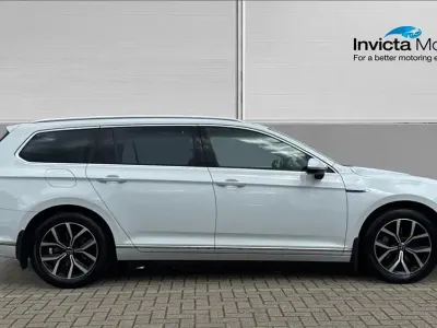 Used VW Passat GTE 2022 White Estate