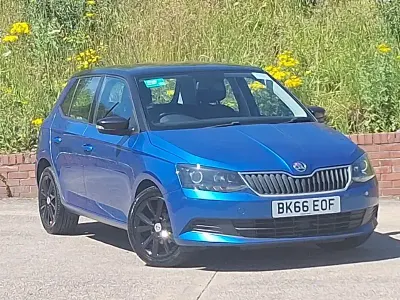 Used Skoda Fabia Colour Edition 75 HP (55 kW) 2016 Blue Hatchback
