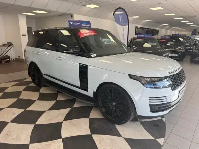 Käytetty Land Rover Range Rover Vogue 2018 Valkoinen Katumaasturi