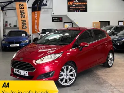 Used Ford Fiesta Titanium 123 HP (90 kW) 2016 Red Hatchback