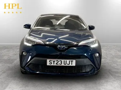 Second-hand Toyota C-HR 122 CP (89 kW) 2023 Albastru SUV