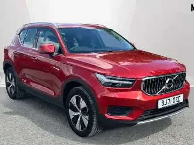 Usado Volvo XC40 Inscription 211 HP (155 kW) 2022 Vermelho SUV