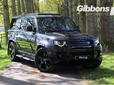 Usado Land Rover Defender 525 HP (386 kW) 2024 Cinzento SUV