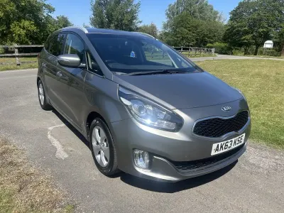 Used Kia Carens
