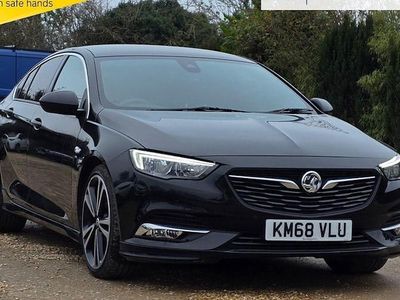 Used Vauxhall Insignia SRi 200 HP (147 kW) 2019 Black Hatchback