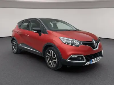 Used Renault Captur Signature 90 HP (66 kW) 2016 Red SUV