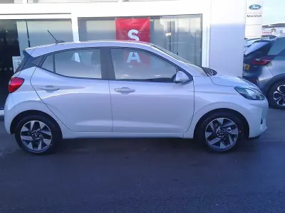 Used Hyundai i10 Advanced 2025 Lumen grey Hatchback