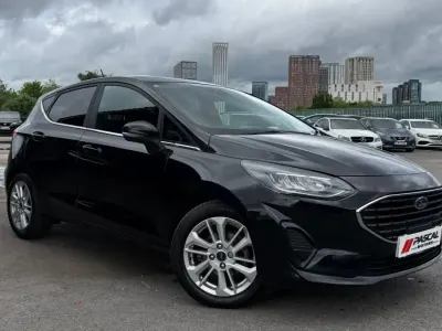 Usado Ford Fiesta Active 2022 Negro Utilitario